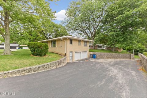 Tiny photo for 3739 S Beverly Hills Drive, Toledo, OH 43614 (MLS # 10010744)