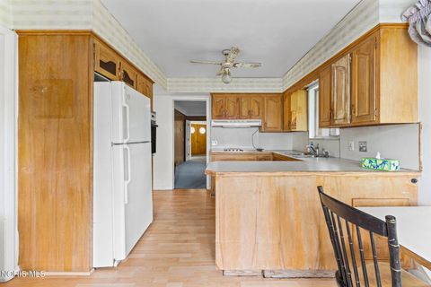Tiny photo for 3739 S Beverly Hills Drive, Toledo, OH 43614 (MLS # 10010744)