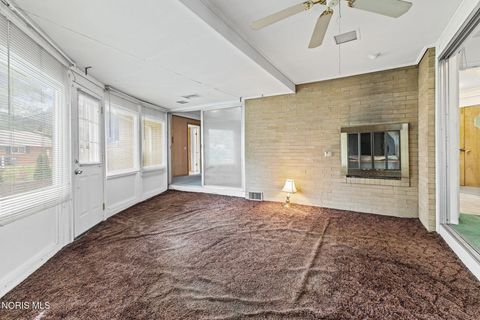 Tiny photo for 3739 S Beverly Hills Drive, Toledo, OH 43614 (MLS # 10010744)