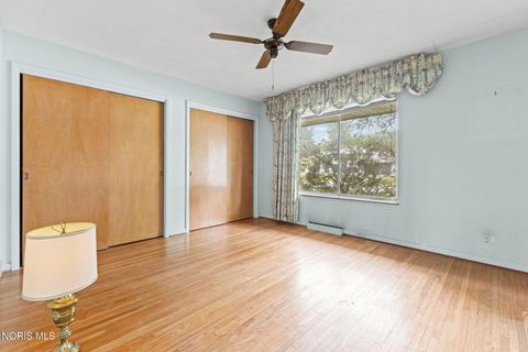 Tiny photo for 3739 S Beverly Hills Drive, Toledo, OH 43614 (MLS # 10010744)