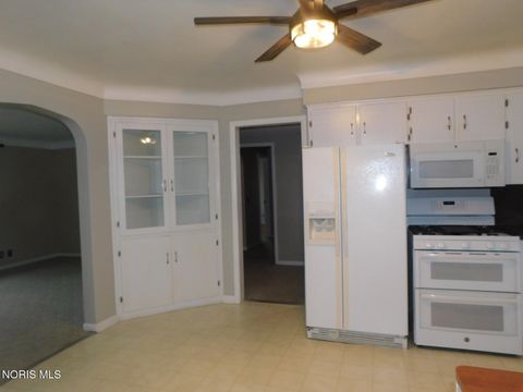 Tiny photo for 13876 County Road C, Bryan, OH 43506 (MLS # 10007568)