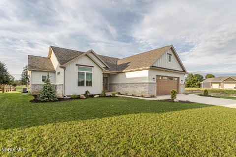 Tiny photo for 9024 Driftwood Court, Sylvania, OH 43560 (MLS # 10013031)