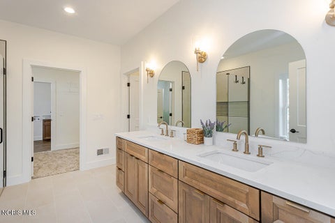Tiny photo for 9024 Driftwood Court, Sylvania, OH 43560 (MLS # 10013031)