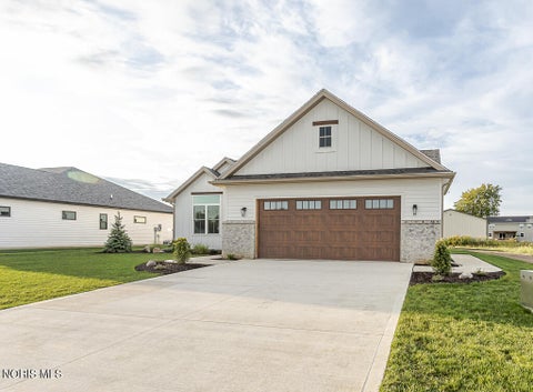 Tiny photo for 9024 Driftwood Court, Sylvania, OH 43560 (MLS # 10013031)