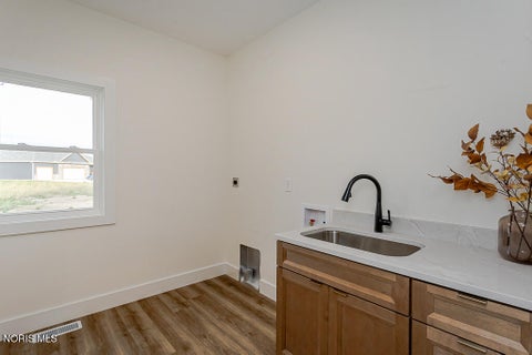 Tiny photo for 9024 Driftwood Court, Sylvania, OH 43560 (MLS # 10013031)