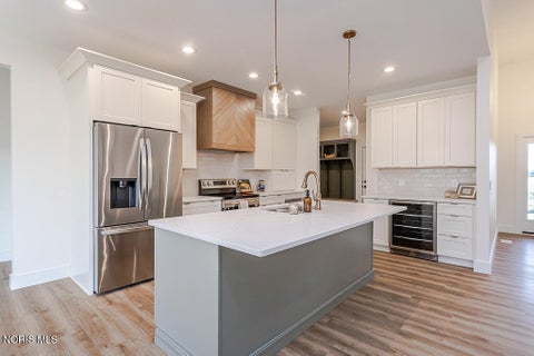 Tiny photo for 9024 Driftwood Court, Sylvania, OH 43560 (MLS # 10013031)