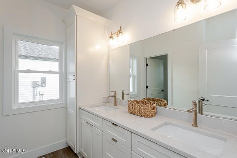 Tiny photo for 9024 Driftwood Court, Sylvania, OH 43560 (MLS # 10013031)