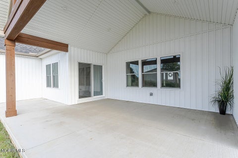 Tiny photo for 9024 Driftwood Court, Sylvania, OH 43560 (MLS # 10013031)