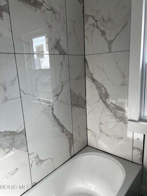 Photo of 1832 Marne Avenue, Toledo, OH 43613 (MLS # 10005284)