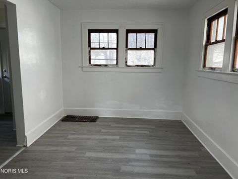 Tiny photo for 1832 Marne Avenue, Toledo, OH 43613 (MLS # 10005284)