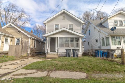 Photo of 1832 Marne Avenue, Toledo, OH 43613 (MLS # 10005284)