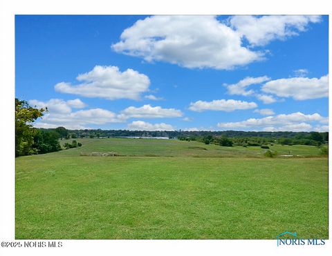 329 River Bend Lane Maumee OH 43537