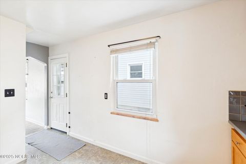 Tiny photo for 2645 Westbrook Drive, Toledo, OH 43613 (MLS # 10001852)