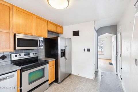 Tiny photo for 2645 Westbrook Drive, Toledo, OH 43613 (MLS # 10001852)