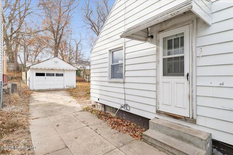 Tiny photo for 2645 Westbrook Drive, Toledo, OH 43613 (MLS # 10001852)