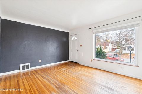 Tiny photo for 2645 Westbrook Drive, Toledo, OH 43613 (MLS # 10001852)