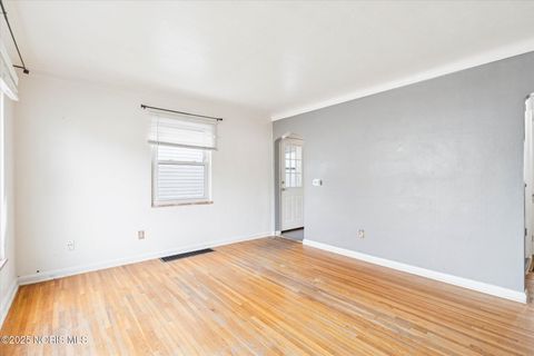 Tiny photo for 2645 Westbrook Drive, Toledo, OH 43613 (MLS # 10001852)