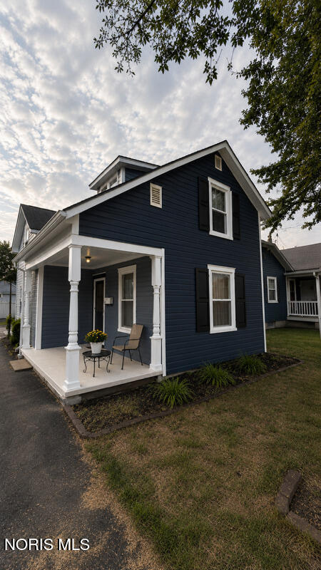 Photo of 819 Corey Street, Maumee, OH 43537 (MLS # 10012818)
