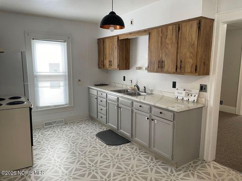 Tiny photo for 112 Liberty Street, Tiffin, OH 44883 (MLS # 10003237)