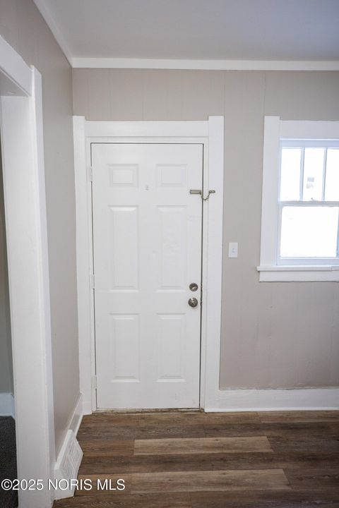 Tiny photo for 406 Utah Street, Toledo, OH 43605 (MLS # 10002042)