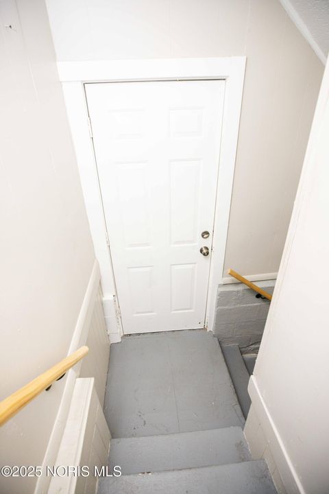 Tiny photo for 406 Utah Street, Toledo, OH 43605 (MLS # 10002042)