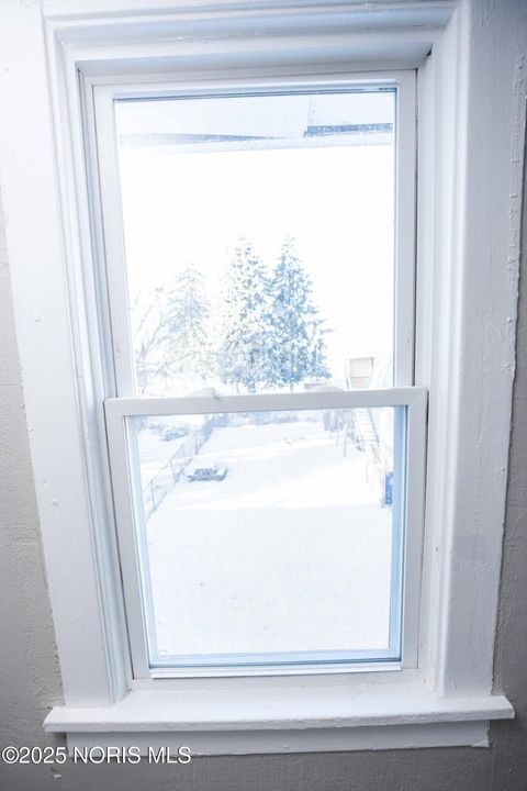 Tiny photo for 406 Utah Street, Toledo, OH 43605 (MLS # 10002042)