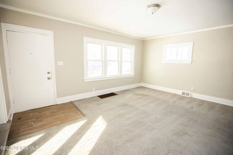 Tiny photo for 406 Utah Street, Toledo, OH 43605 (MLS # 10002042)