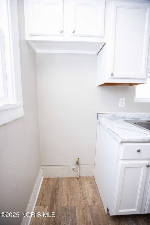 Tiny photo for 406 Utah Street, Toledo, OH 43605 (MLS # 10002042)