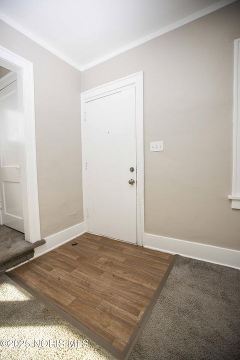 Tiny photo for 406 Utah Street, Toledo, OH 43605 (MLS # 10002042)