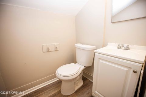 Tiny photo for 406 Utah Street, Toledo, OH 43605 (MLS # 10002042)