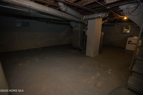 Tiny photo for 406 Utah Street, Toledo, OH 43605 (MLS # 10002042)