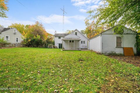 Tiny photo for 2640 Westbrook Drive, Toledo, OH 43613 (MLS # 10000606)