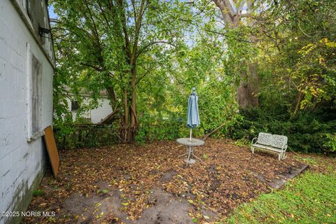 Tiny photo for 2640 Westbrook Drive, Toledo, OH 43613 (MLS # 10000606)