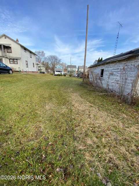 Tiny photo for 1749 Milburn Avenue, Toledo, OH 43606 (MLS # 10002685)