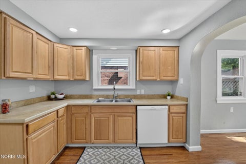 Tiny photo for 2908 Letchworth Parkway, Toledo, OH 43606 (MLS # 10010199)