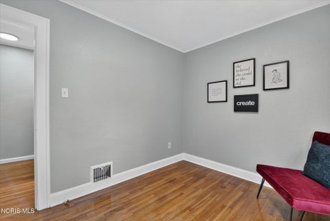 Tiny photo for 2908 Letchworth Parkway, Toledo, OH 43606 (MLS # 10010199)