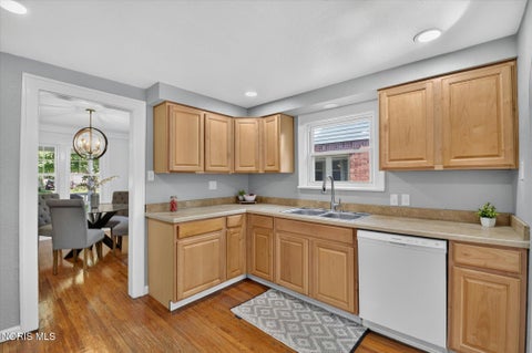 Tiny photo for 2908 Letchworth Parkway, Toledo, OH 43606 (MLS # 10010199)