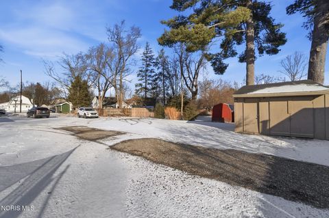 Tiny photo for 304 W Garfield Avenue, Swanton, OH 43558 (MLS # 10004591)