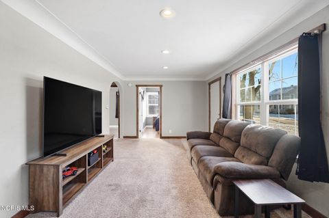 Tiny photo for 304 W Garfield Avenue, Swanton, OH 43558 (MLS # 10004591)