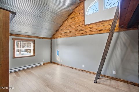 Tiny photo for 304 W Garfield Avenue, Swanton, OH 43558 (MLS # 10004591)