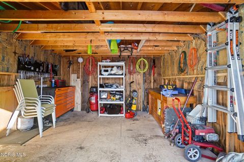 Tiny photo for 304 W Garfield Avenue, Swanton, OH 43558 (MLS # 10004591)