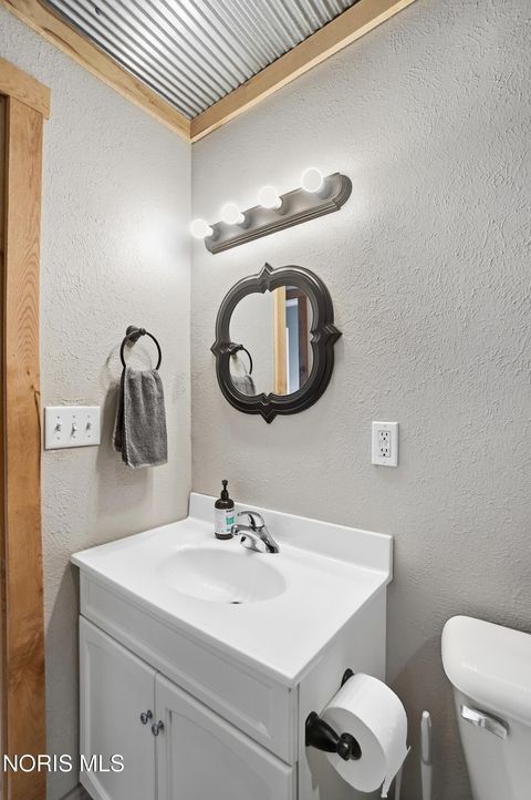 Tiny photo for 304 W Garfield Avenue, Swanton, OH 43558 (MLS # 10004591)