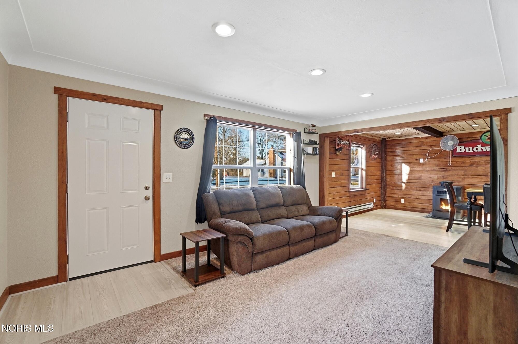 304 W Garfield Avenue