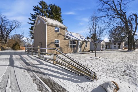 Tiny photo for 304 W Garfield Avenue, Swanton, OH 43558 (MLS # 10004591)