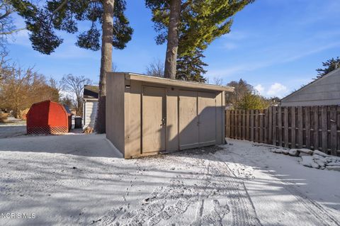 Tiny photo for 304 W Garfield Avenue, Swanton, OH 43558 (MLS # 10004591)