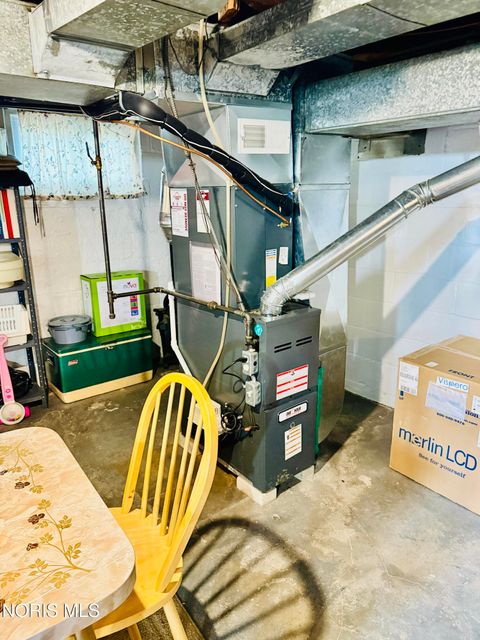 Tiny photo for 752 Hampton Avenue, Toledo, OH 43609 (MLS # 10005729)