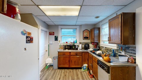 Tiny photo for 823 Toronto Avenue, Toledo, OH 43609 (MLS # 10014084)