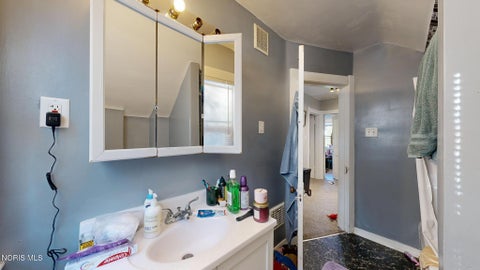 Tiny photo for 823 Toronto Avenue, Toledo, OH 43609 (MLS # 10014084)