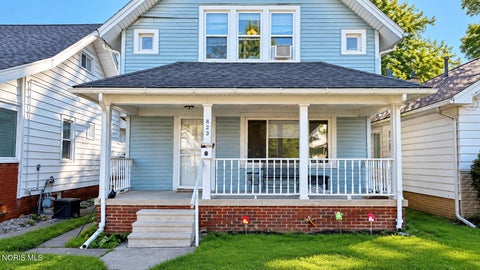 Tiny photo for 823 Toronto Avenue, Toledo, OH 43609 (MLS # 10014084)