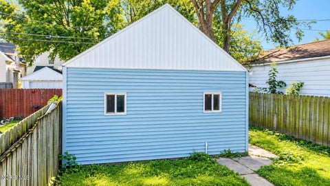 Tiny photo for 823 Toronto Avenue, Toledo, OH 43609 (MLS # 10014084)